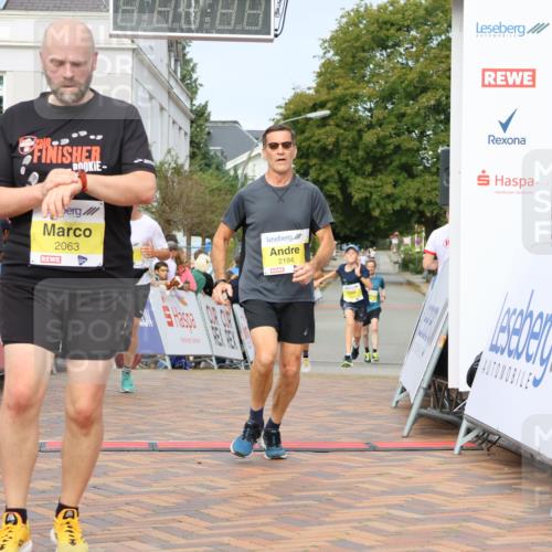 31.08.2025 - 21. Blankeneser Heldenlauf Strokosch-Dieckow http://msf.ph/oto/8647330 31.08.2025 10:19:28 Ziel 2396, 2474, 2194, 2592, 2063 meine-sportfotos.de