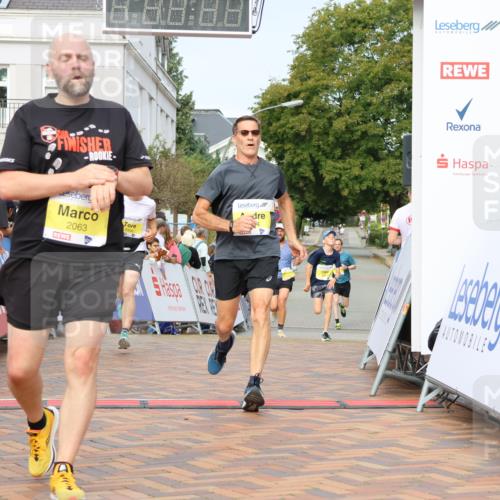 31.08.2025 - 21. Blankeneser Heldenlauf Strokosch-Dieckow http://msf.ph/oto/8647345 31.08.2025 10:19:28 Ziel 2396, 2474, 2194, 2592, 2063 meine-sportfotos.de