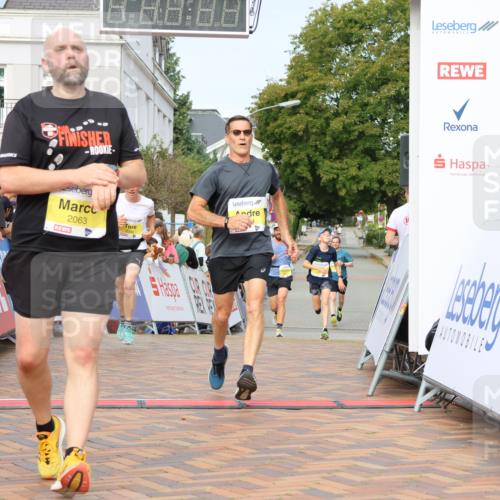 31.08.2025 - 21. Blankeneser Heldenlauf Strokosch-Dieckow http://msf.ph/oto/8647350 31.08.2025 10:19:28 Ziel 2396, 2474, 2194, 2592, 2063 meine-sportfotos.de