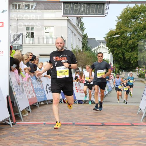 31.08.2025 - 21. Blankeneser Heldenlauf Strokosch-Dieckow http://msf.ph/oto/8647390 31.08.2025 10:19:27 Ziel 2710, 2396, 2474, 2194, 2592, 2063 meine-sportfotos.de
