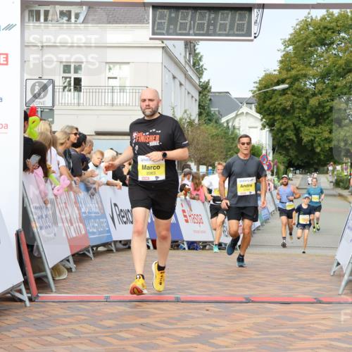 31.08.2025 - 21. Blankeneser Heldenlauf Strokosch-Dieckow http://msf.ph/oto/8647400 31.08.2025 10:19:27 Ziel 2710, 2396, 2474, 2194, 2592, 2063 meine-sportfotos.de