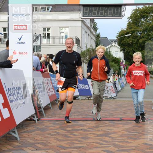 31.08.2025 - 21. Blankeneser Heldenlauf Strokosch-Dieckow http://msf.ph/oto/8647435 31.08.2025 09:49:15 Ziel 1045, 1028 meine-sportfotos.de