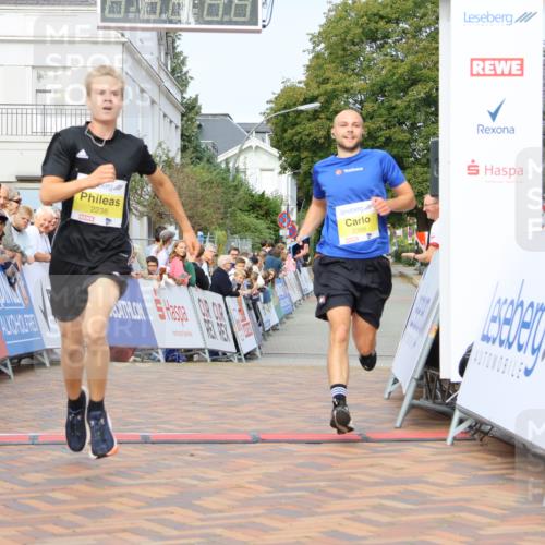31.08.2025 - 21. Blankeneser Heldenlauf Strokosch-Dieckow http://msf.ph/oto/8647646 31.08.2025 10:18:46 Ziel 2395, 2238, 2379 meine-sportfotos.de