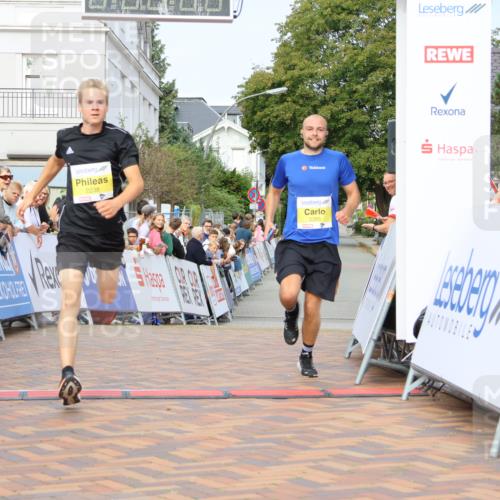 31.08.2025 - 21. Blankeneser Heldenlauf Strokosch-Dieckow http://msf.ph/oto/8647661 31.08.2025 10:18:46 Ziel 2395, 2238, 2379 meine-sportfotos.de