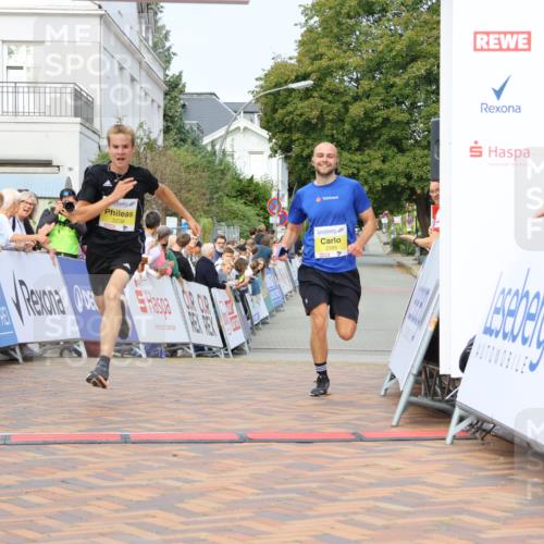 31.08.2025 - 21. Blankeneser Heldenlauf Strokosch-Dieckow http://msf.ph/oto/8647692 31.08.2025 10:18:45 Ziel 2395, 2238, 2379 meine-sportfotos.de