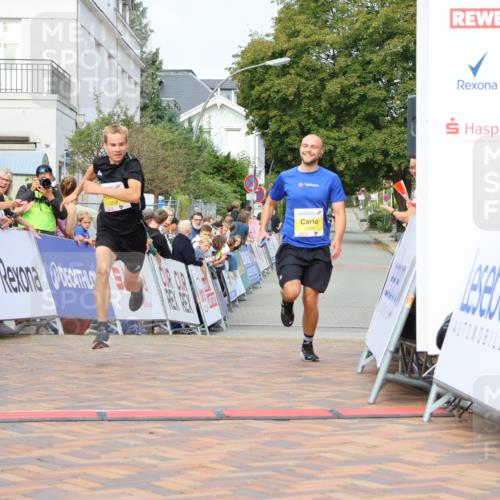 31.08.2025 - 21. Blankeneser Heldenlauf Strokosch-Dieckow http://msf.ph/oto/8647714 31.08.2025 10:18:45 Ziel 2395, 2238, 2379 meine-sportfotos.de