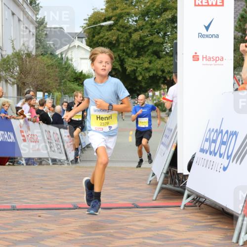 31.08.2025 - 21. Blankeneser Heldenlauf Strokosch-Dieckow http://msf.ph/oto/8647741 31.08.2025 10:18:44 Ziel 2395, 2537, 2238, 2379 meine-sportfotos.de