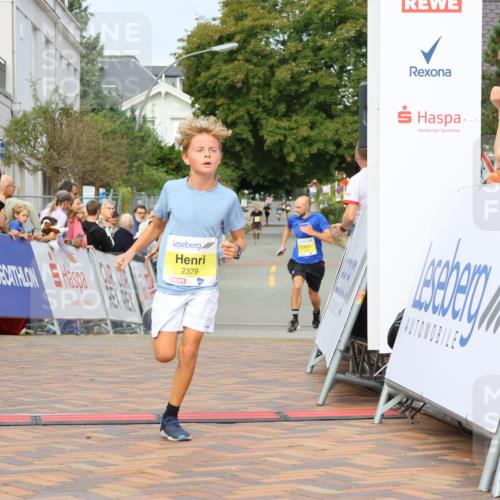 31.08.2025 - 21. Blankeneser Heldenlauf Strokosch-Dieckow http://msf.ph/oto/8647760 31.08.2025 10:18:44 Ziel 2395, 2537, 2238, 2379 meine-sportfotos.de