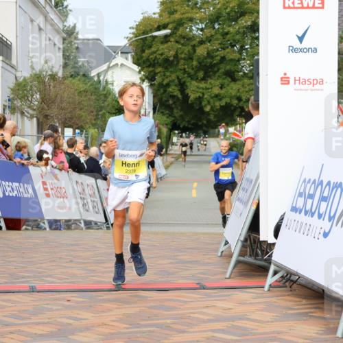 31.08.2025 - 21. Blankeneser Heldenlauf Strokosch-Dieckow http://msf.ph/oto/8647790 31.08.2025 10:18:43 Ziel 2395, 2537, 2238, 2379 meine-sportfotos.de