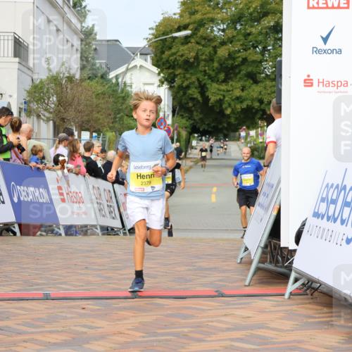 31.08.2025 - 21. Blankeneser Heldenlauf Strokosch-Dieckow http://msf.ph/oto/8647804 31.08.2025 10:18:43 Ziel 2395, 2537, 2238, 2379 meine-sportfotos.de