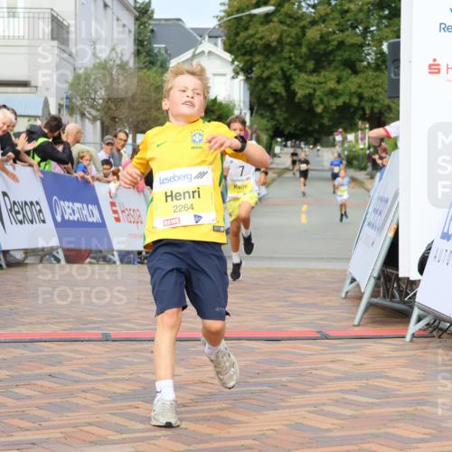 31.08.2025 - 21. Blankeneser Heldenlauf Strokosch-Dieckow http://msf.ph/oto/8647873 31.08.2025 10:18:35 Ziel 2480, 2448, 2264, 2537 meine-sportfotos.de