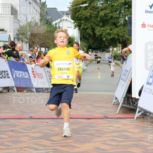 31.08.2025 - 21. Blankeneser Heldenlauf Strokosch-Dieckow http://msf.ph/oto/8647901 31.08.2025 10:18:35 Ziel 2480, 2448, 2264, 2537 meine-sportfotos.de