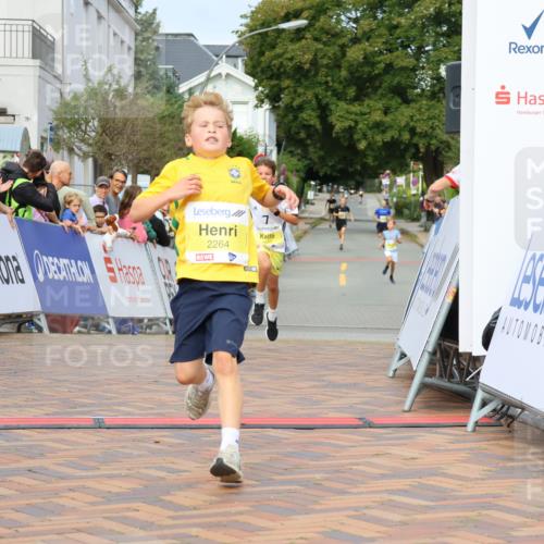 31.08.2025 - 21. Blankeneser Heldenlauf Strokosch-Dieckow http://msf.ph/oto/8647910 31.08.2025 10:18:35 Ziel 2480, 2448, 2264, 2537 meine-sportfotos.de