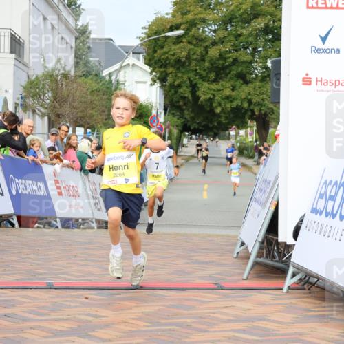 31.08.2025 - 21. Blankeneser Heldenlauf Strokosch-Dieckow http://msf.ph/oto/8647956 31.08.2025 10:18:34 Ziel 2480, 2448, 2264, 2537 meine-sportfotos.de