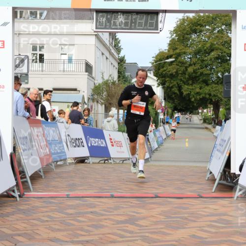31.08.2025 - 21. Blankeneser Heldenlauf Strokosch-Dieckow http://msf.ph/oto/8648081 31.08.2025 09:48:04 Ziel 1094, 1023 meine-sportfotos.de