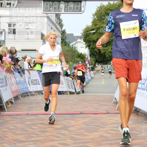 31.08.2025 - 21. Blankeneser Heldenlauf Strokosch-Dieckow http://msf.ph/oto/8648137 31.08.2025 10:18:18 Ziel 2218, 2333, 2347 meine-sportfotos.de