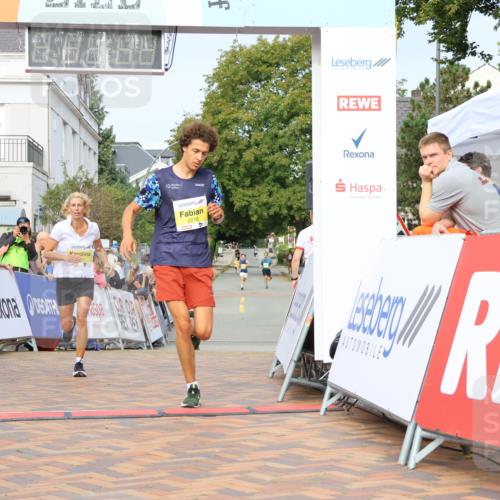 31.08.2025 - 21. Blankeneser Heldenlauf Strokosch-Dieckow http://msf.ph/oto/8648186 31.08.2025 10:18:17 Ziel 2341, 2218, 2333, 2347 meine-sportfotos.de