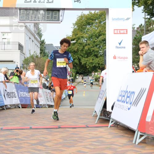 31.08.2025 - 21. Blankeneser Heldenlauf Strokosch-Dieckow http://msf.ph/oto/8648216 31.08.2025 10:18:16 Ziel 2341, 2218, 2333, 2347 meine-sportfotos.de