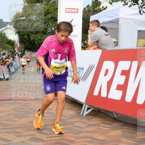 31.08.2025 - 21. Blankeneser Heldenlauf Strokosch-Dieckow http://msf.ph/oto/8648235 31.08.2025 10:18:10 Ziel 2746, 2341, 2100 meine-sportfotos.de