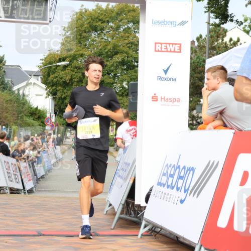 31.08.2025 - 21. Blankeneser Heldenlauf Strokosch-Dieckow http://msf.ph/oto/8648412 31.08.2025 10:17:56 Ziel 2728, 2711, 2420 meine-sportfotos.de