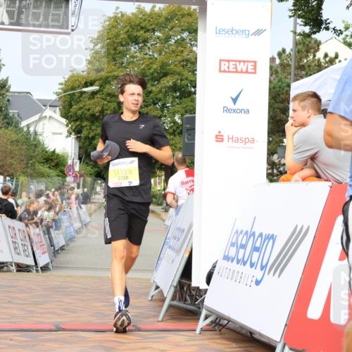 31.08.2025 - 21. Blankeneser Heldenlauf Strokosch-Dieckow http://msf.ph/oto/8648417 31.08.2025 10:17:56 Ziel 2728, 2711, 2420 meine-sportfotos.de