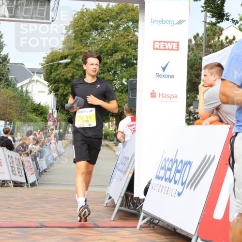 31.08.2025 - 21. Blankeneser Heldenlauf Strokosch-Dieckow http://msf.ph/oto/8648423 31.08.2025 10:17:56 Ziel 2728, 2711, 2420 meine-sportfotos.de