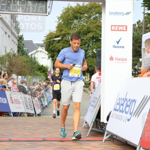 31.08.2025 - 21. Blankeneser Heldenlauf Strokosch-Dieckow http://msf.ph/oto/8648462 31.08.2025 10:17:53 Ziel 2728, 2711, 2420 meine-sportfotos.de