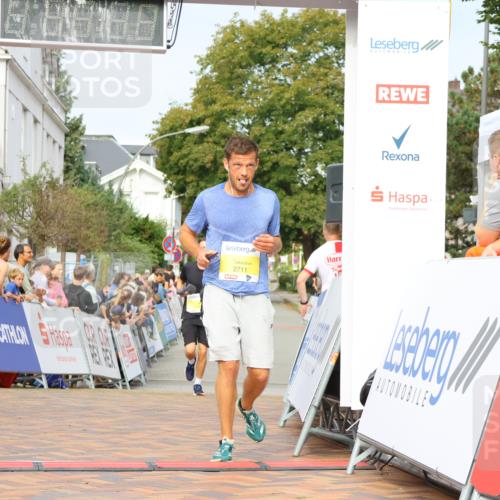 31.08.2025 - 21. Blankeneser Heldenlauf Strokosch-Dieckow http://msf.ph/oto/8648481 31.08.2025 10:17:53 Ziel 2728, 2711, 2420 meine-sportfotos.de