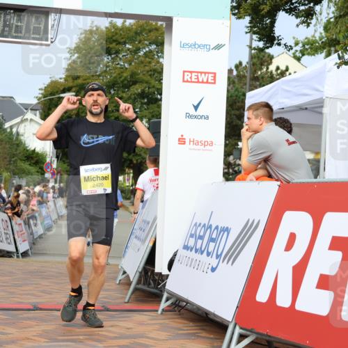 31.08.2025 - 21. Blankeneser Heldenlauf Strokosch-Dieckow http://msf.ph/oto/8648521 31.08.2025 10:17:49 Ziel 2711, 2420, 2403 meine-sportfotos.de