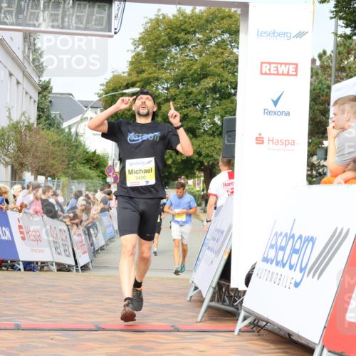 31.08.2025 - 21. Blankeneser Heldenlauf Strokosch-Dieckow http://msf.ph/oto/8648585 31.08.2025 10:17:48 Ziel 2420, 2403 meine-sportfotos.de