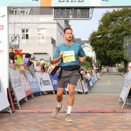 31.08.2025 - 21. Blankeneser Heldenlauf Strokosch-Dieckow http://msf.ph/oto/8648845 31.08.2025 10:16:36 Ziel 2745, 2470 meine-sportfotos.de