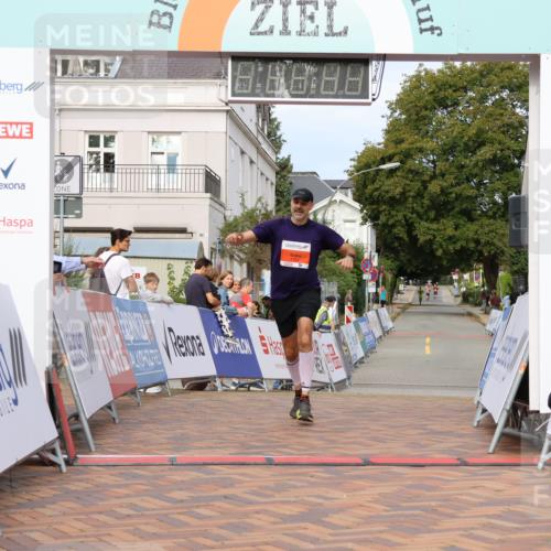 31.08.2025 - 21. Blankeneser Heldenlauf Strokosch-Dieckow http://msf.ph/oto/8648979 31.08.2025 09:45:40 Ziel 1027, 1161 meine-sportfotos.de