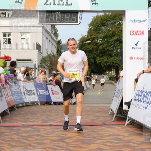 31.08.2025 - 21. Blankeneser Heldenlauf Strokosch-Dieckow http://msf.ph/oto/8649024 31.08.2025 10:15:15 Ziel 2098 meine-sportfotos.de