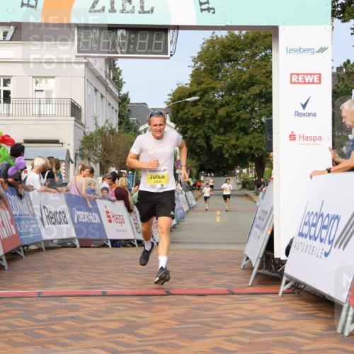 31.08.2025 - 21. Blankeneser Heldenlauf Strokosch-Dieckow http://msf.ph/oto/8649034 31.08.2025 10:15:15 Ziel 2098 meine-sportfotos.de