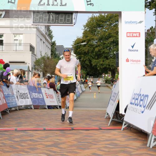 31.08.2025 - 21. Blankeneser Heldenlauf Strokosch-Dieckow http://msf.ph/oto/8649035 31.08.2025 10:15:15 Ziel 2098 meine-sportfotos.de