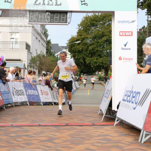 31.08.2025 - 21. Blankeneser Heldenlauf Strokosch-Dieckow http://msf.ph/oto/8649043 31.08.2025 10:15:14 Ziel 2098 meine-sportfotos.de
