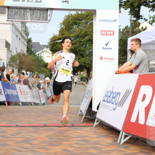 31.08.2025 - 21. Blankeneser Heldenlauf Strokosch-Dieckow http://msf.ph/oto/8649065 31.08.2025 10:15:03 Ziel 2572, 2332 meine-sportfotos.de