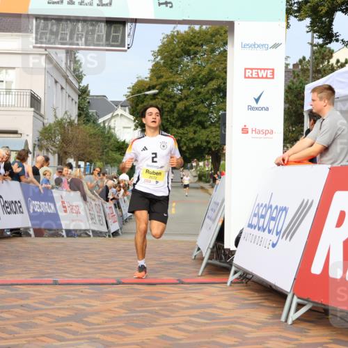 31.08.2025 - 21. Blankeneser Heldenlauf Strokosch-Dieckow http://msf.ph/oto/8649071 31.08.2025 10:15:03 Ziel 2572, 2332 meine-sportfotos.de