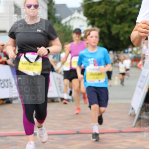 31.08.2025 - 21. Blankeneser Heldenlauf Strokosch-Dieckow http://msf.ph/oto/8649282 31.08.2025 10:33:27 Ziel 2011, 2044, 2126, 2640, 2639, 2220, 2221 meine-sportfotos.de
