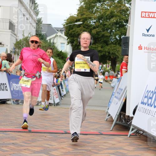 31.08.2025 - 21. Blankeneser Heldenlauf Strokosch-Dieckow http://msf.ph/oto/8649403 31.08.2025 10:33:03 Ziel 2104, 2129, 2130, 2128, 2122, 2337, 2695, 2694, 2464, 2658 meine-sportfotos.de