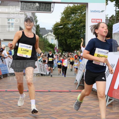 31.08.2025 - 21. Blankeneser Heldenlauf Strokosch-Dieckow http://msf.ph/oto/8649729 31.08.2025 10:31:52 Ziel 2077, 2407, 2280, 2462, 2278, 2228 meine-sportfotos.de