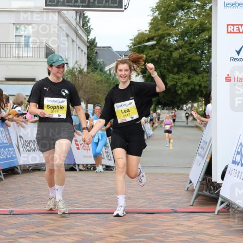 31.08.2025 - 21. Blankeneser Heldenlauf Strokosch-Dieckow http://msf.ph/oto/8649730 31.08.2025 10:43:45 Ziel 2737, 2050, 2116, 2117, 2638, 2637 meine-sportfotos.de