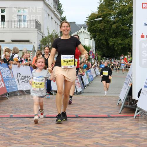 31.08.2025 - 21. Blankeneser Heldenlauf Strokosch-Dieckow http://msf.ph/oto/8649970 31.08.2025 10:40:23 Ziel 2064, 2066, 2660, 2633, 2632, 2482, 2598, 2596 meine-sportfotos.de
