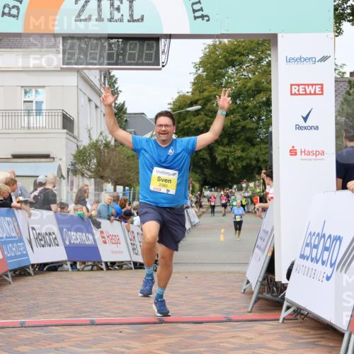 31.08.2025 - 21. Blankeneser Heldenlauf Strokosch-Dieckow http://msf.ph/oto/8650201 31.08.2025 10:37:40 Ziel 2385, 2096, 2134, 2303 meine-sportfotos.de