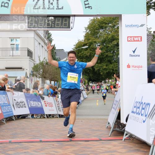 31.08.2025 - 21. Blankeneser Heldenlauf Strokosch-Dieckow http://msf.ph/oto/8650206 31.08.2025 10:37:40 Ziel 2385, 2096, 2134, 2303 meine-sportfotos.de