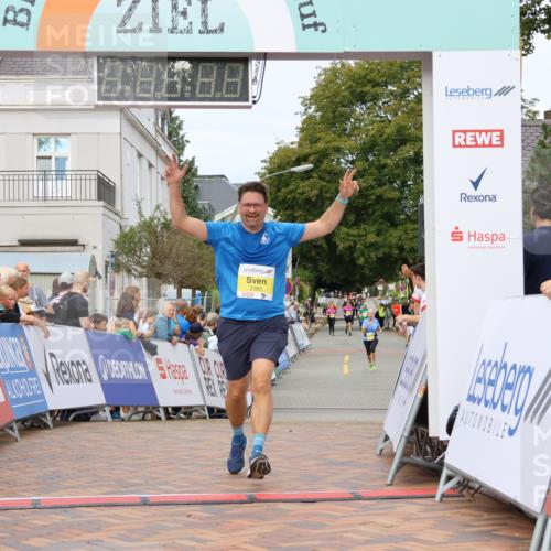 31.08.2025 - 21. Blankeneser Heldenlauf Strokosch-Dieckow http://msf.ph/oto/8650208 31.08.2025 10:37:40 Ziel 2385, 2096, 2134, 2303 meine-sportfotos.de