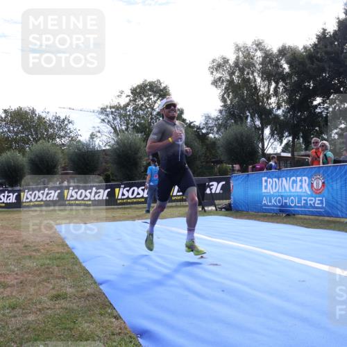 31.08.2025 - Elbe Triathlon Hamburg Strokosch-Dieckow http://msf.ph/oto/8650323 31.08.2025 10:08:31 Ziel 194, 208 meine-sportfotos.de