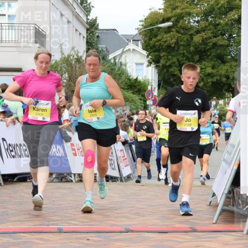 31.08.2025 - 21. Blankeneser Heldenlauf Strokosch-Dieckow http://msf.ph/oto/8650336 31.08.2025 10:30:51 Ziel 2179, 2594, 2376, 2279, 2168, 2600, 2206, 2309, 2310 meine-sportfotos.de