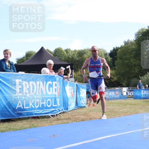 31.08.2025 - Elbe Triathlon Hamburg Strokosch-Dieckow http://msf.ph/oto/8650341 31.08.2025 10:12:40 Ziel 353 meine-sportfotos.de