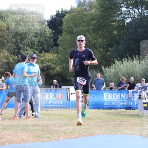 31.08.2025 - Elbe Triathlon Hamburg Strokosch-Dieckow http://msf.ph/oto/8650344 31.08.2025 10:12:56 Ziel 227 meine-sportfotos.de